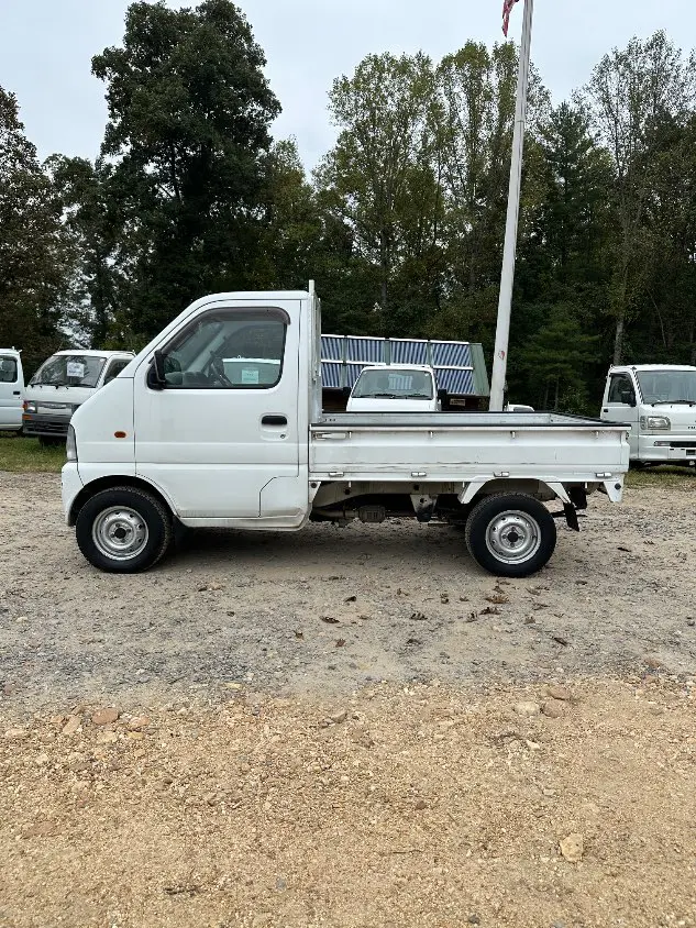 1999 Suzuki Carry 4WD, a white Kei Truck, for sale at Mayberry Mini Trucks in Mount Airy, NC (photo 13 of 20)