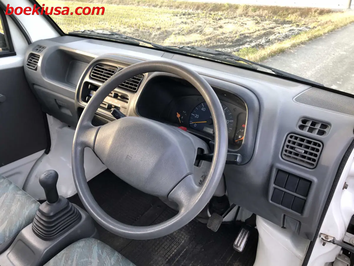 1999 Suzuki Carry 4x4, a white Kei Truck, for sale at Boeki USA in Paterson, NJ (photo 13 of 20)