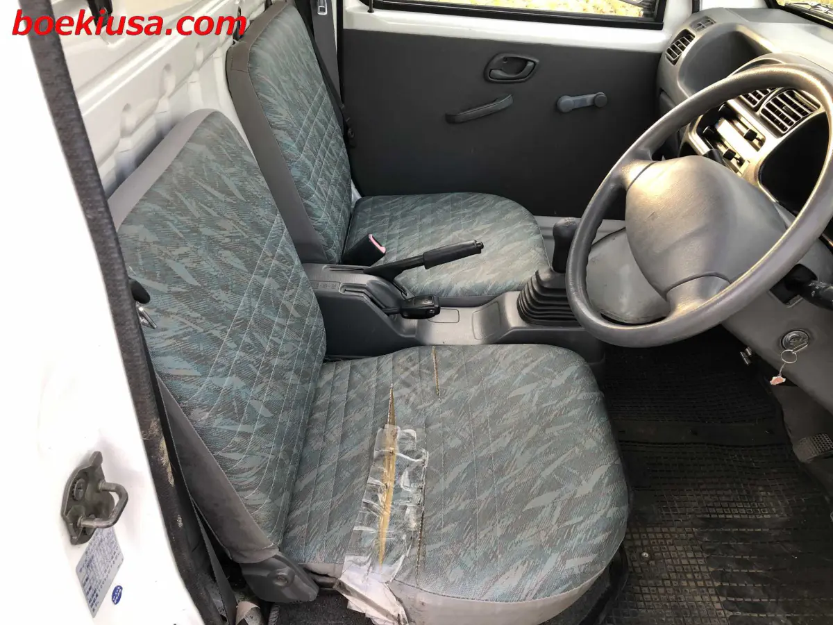 1999 Suzuki Carry 4x4, a white Kei Truck, for sale at Boeki USA in Paterson, NJ (photo 14 of 20)