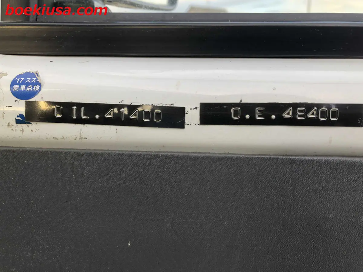 1999 Suzuki Carry 4x4, a white Kei Truck, for sale at Boeki USA in Paterson, NJ (photo 19 of 20)