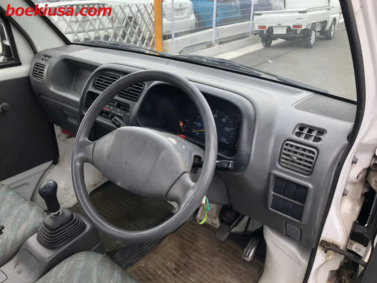1999 Suzuki Carry 4x4, a white Kei Truck, for sale at Boeki USA in Paterson, NJ (photo 13 of 20)