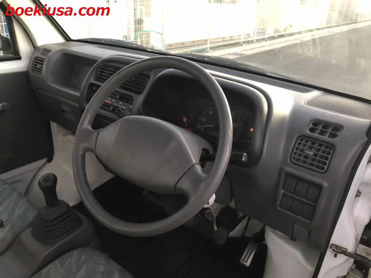 1999 Suzuki Carry 4x4, a white Kei Truck, for sale at Boeki USA in Paterson, NJ (photo 13 of 20)