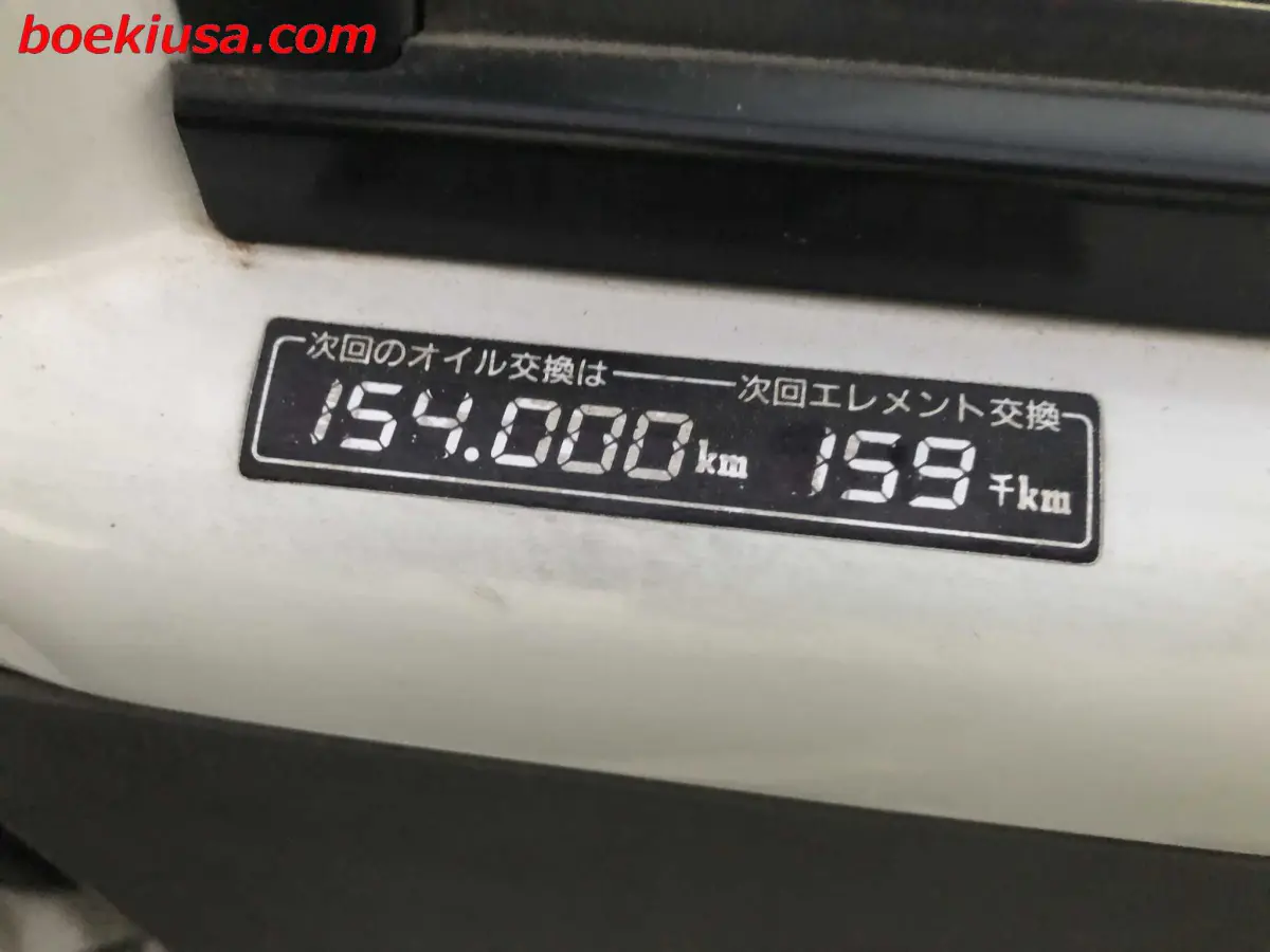 1999 Suzuki Carry 4x4, a white Kei Truck, for sale at Boeki USA in Paterson, NJ (photo 18 of 20)