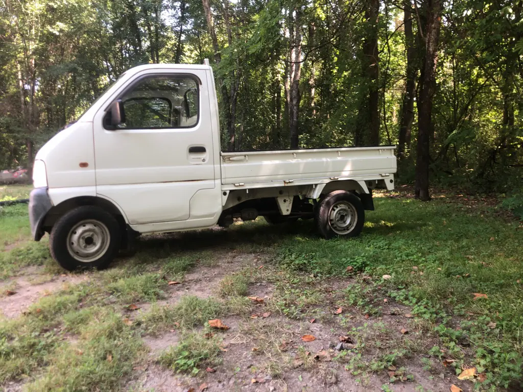 1999 Suzuki Carry, a Kei Truck, for sale at Fun Karz in North Little Rock, AR (photo 3 of 9)