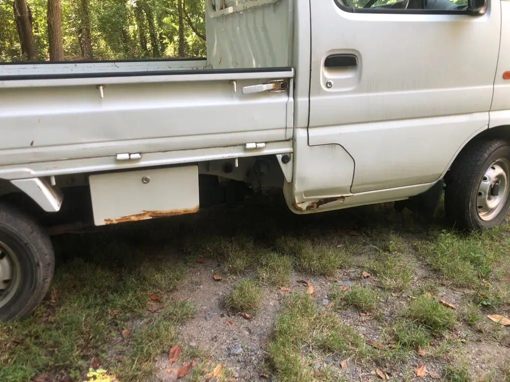 1999 Suzuki Carry, a Kei Truck, for sale at Fun Karz in North Little Rock, AR (photo 4 of 9)