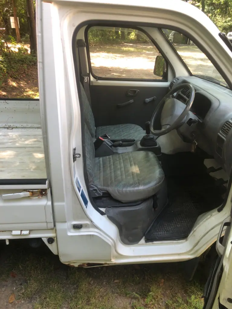 1999 Suzuki Carry, a Kei Truck, for sale at Fun Karz in North Little Rock, AR (photo 5 of 9)