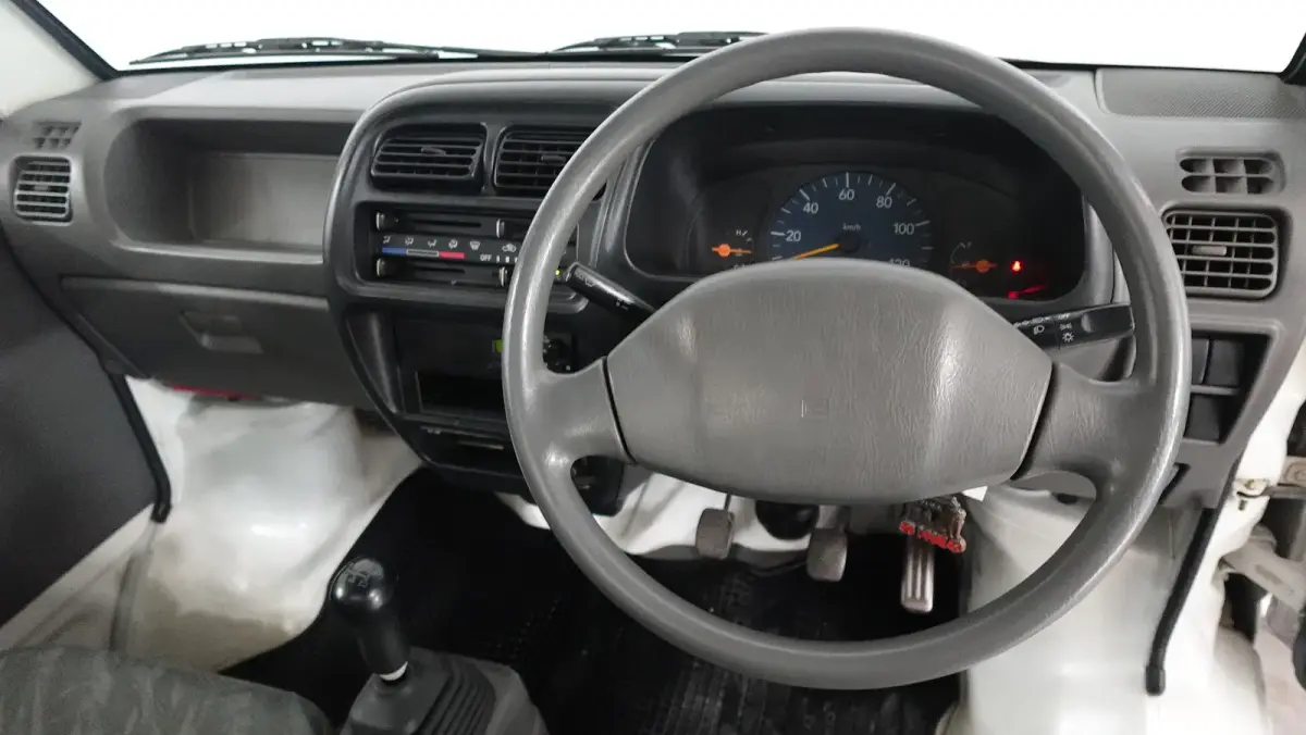 1999 Suzuki Carry Mini Kei Truck 4WD, for sale at JDM Drive in San Antonio, TX (photo 10 of 14)