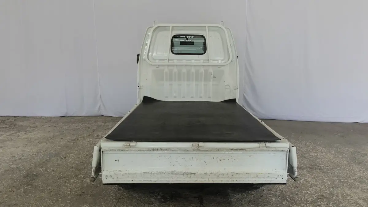 1999 Suzuki Carry Mini Kei Truck 4WD, for sale at JDM Drive in San Antonio, TX (photo 8 of 14)