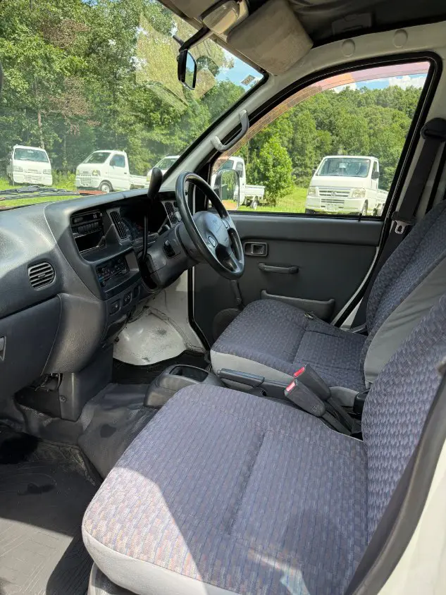 2000 Daihatsu Atrai, a white Kei Van, for sale at Mayberry Mini Trucks in Mount Airy, NC (photo 10 of 20)