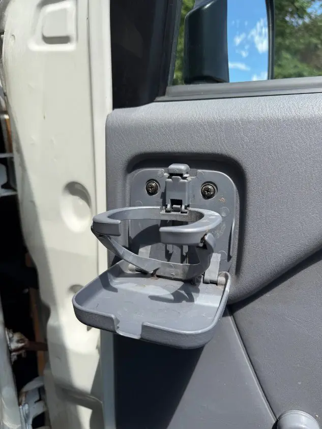 2000 Daihatsu Atrai, a white Kei Van, for sale at Mayberry Mini Trucks in Mount Airy, NC (photo 18 of 20)