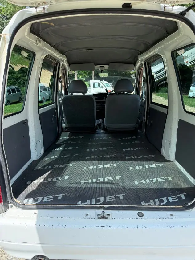 2000 Daihatsu Atrai, a white Kei Van, for sale at Mayberry Mini Trucks in Mount Airy, NC (photo 7 of 20)