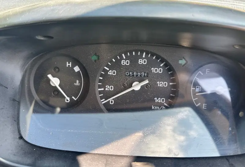 2000 Daihatsu Hijet 4WD, a white Kei Truck, for sale at Mayberry Mini Trucks in Mount Airy, NC (photo 10 of 17)
