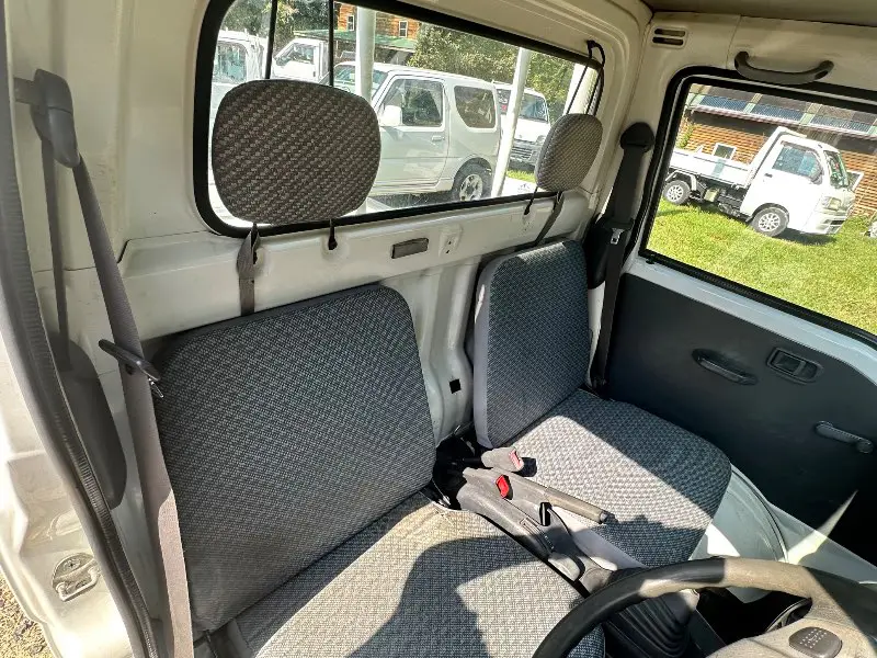 2000 Daihatsu Hijet 4WD, a white Kei Truck, for sale at Mayberry Mini Trucks in Mount Airy, NC (photo 13 of 17)