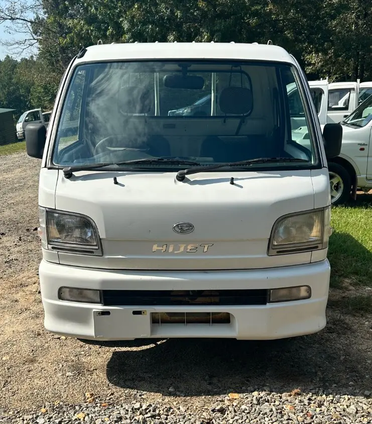 2000 Daihatsu Hijet 4WD, a white Kei Truck, for sale at Mayberry Mini Trucks in Mount Airy, NC (photo 2 of 17)