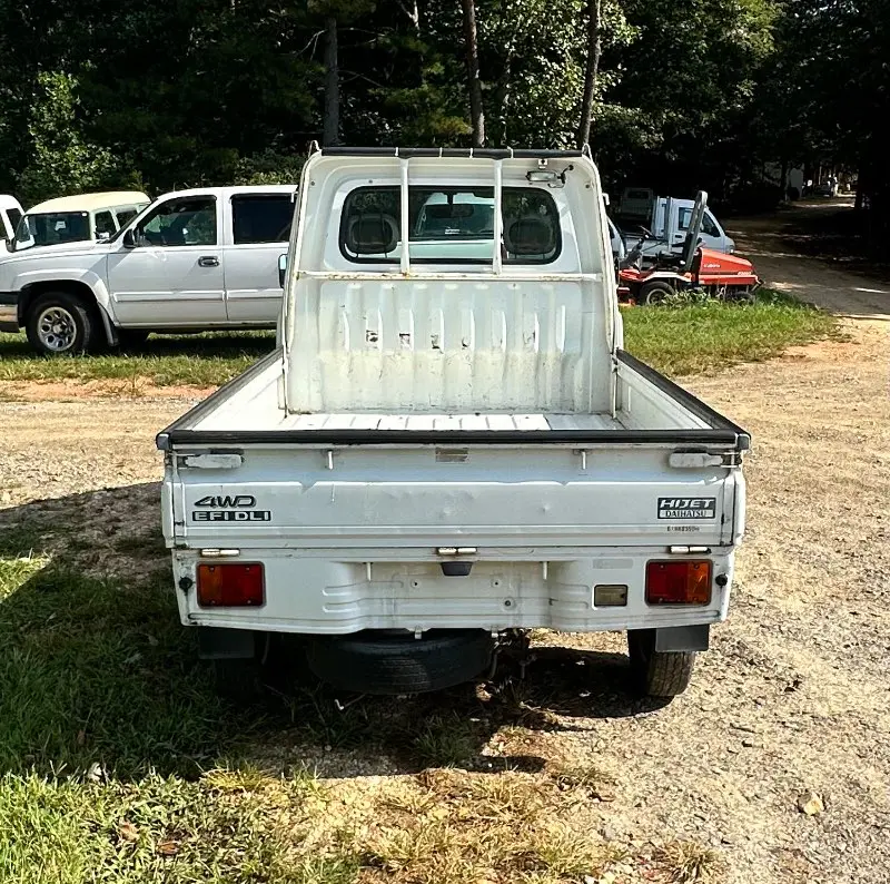 2000 Daihatsu Hijet 4WD, a white Kei Truck, for sale at Mayberry Mini Trucks in Mount Airy, NC (photo 6 of 17)