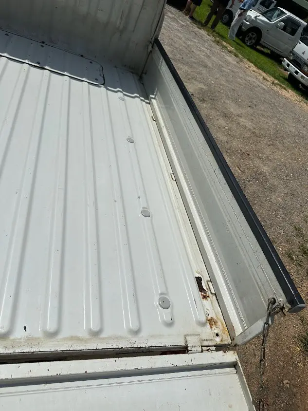 2000 Daihatsu Hijet 4WD, a white Kei Truck, for sale at Mayberry Mini Trucks in Mount Airy, NC (photo 10 of 20)