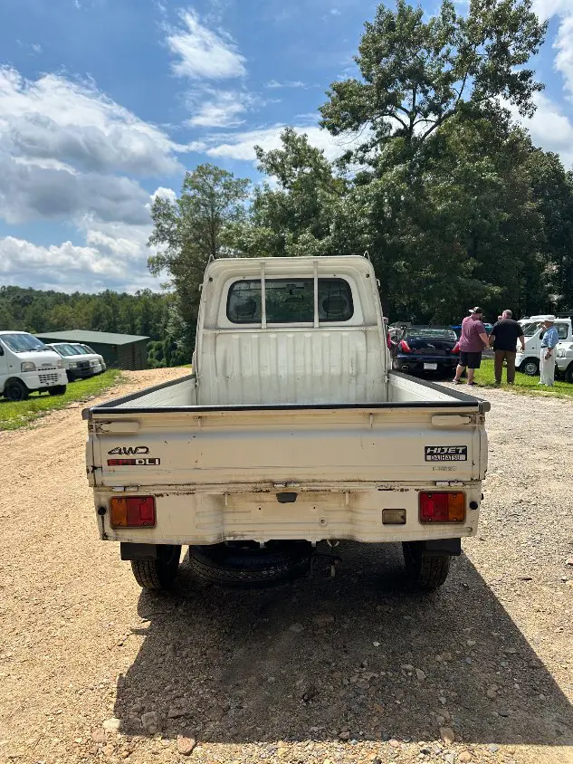 2000 Daihatsu Hijet 4WD, a white Kei Truck, for sale at Mayberry Mini Trucks in Mount Airy, NC (photo 8 of 20)