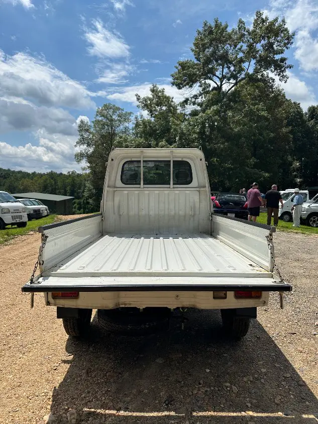 2000 Daihatsu Hijet 4WD, a white Kei Truck, for sale at Mayberry Mini Trucks in Mount Airy, NC (photo 9 of 20)