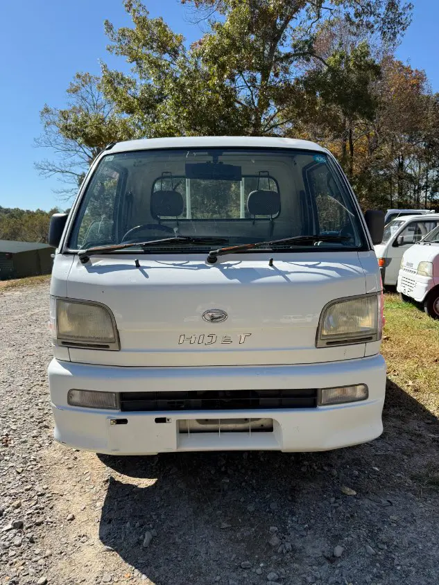 2000 Daihatsu Hijet 4WD, a white Kei Truck, for sale at Mayberry Mini Trucks in Mount Airy, NC (photo 2 of 17)