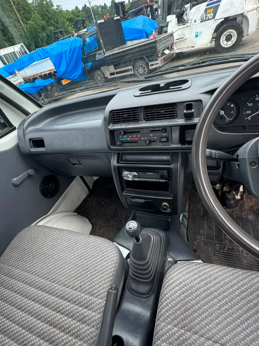 2000 Daihatsu Hijet 4x2 M/T, a white Kei Truck, for sale at Skyline Kei Trucks in Houston, TX (photo 12 of 12)