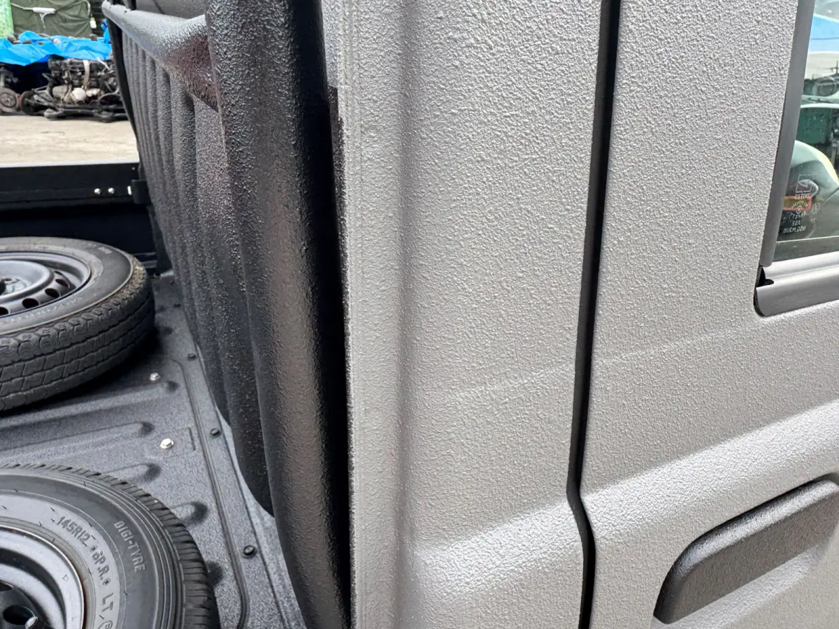 2000 Daihatsu Hijet 4x4, a gray Kei Truck, for sale at Skyline Kei Trucks in Houston, TX (photo 7 of 11)