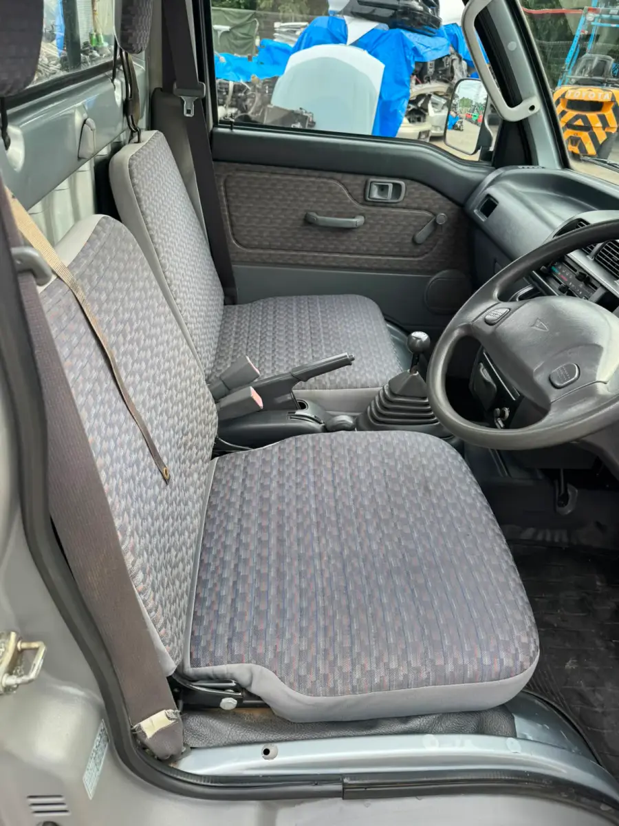 2000 Daihatsu Hijet 4x4, a gray Kei Truck, for sale at Skyline Kei Trucks in Houston, TX (photo 8 of 11)