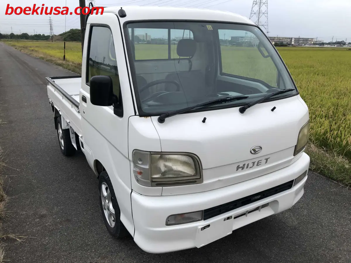 2000 Daihatsu Hijet 4x4, a white Kei Truck, for sale at Boeki USA in Paterson, NJ (photo 1 of 20)