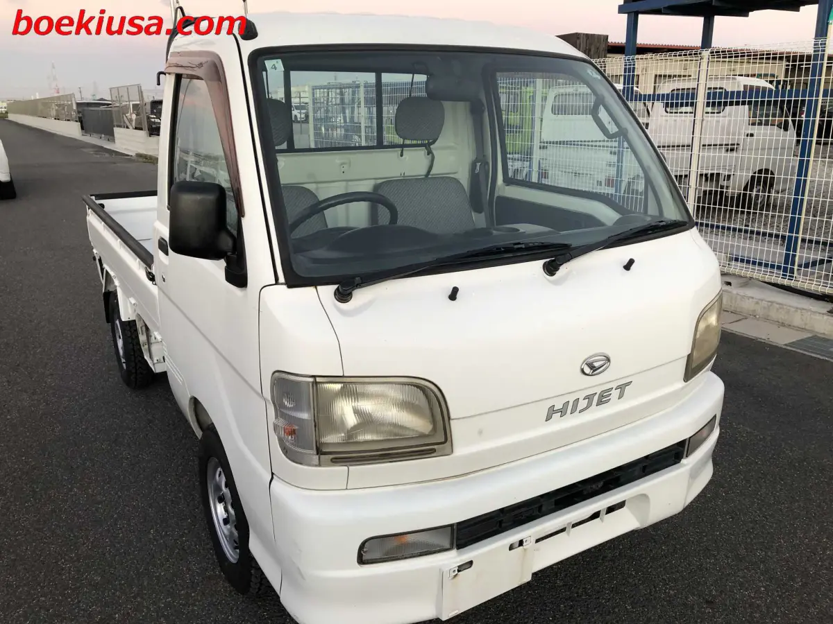2000 Daihatsu Hijet 4x4, a white Kei Truck, for sale at Boeki USA in Paterson, NJ (photo 1 of 20)