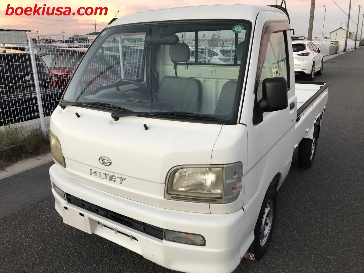 2000 Daihatsu Hijet 4x4, a white Kei Truck, for sale at Boeki USA in Paterson, NJ (photo 2 of 20)