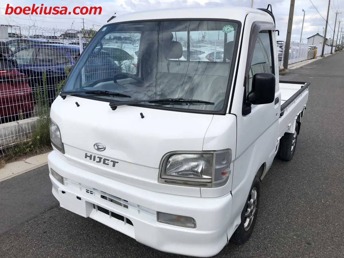 2000 Daihatsu Hijet 4x4, a white Kei Truck, for sale at Boeki USA in Paterson, NJ (photo 2 of 20)