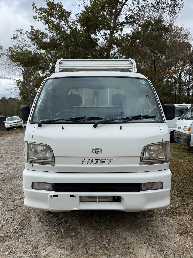 2000 Daihatsu Hijet Dump 4WD, a white Kei Truck, for sale at Mayberry Mini Trucks in Mount Airy, NC (photo 2 of 20)