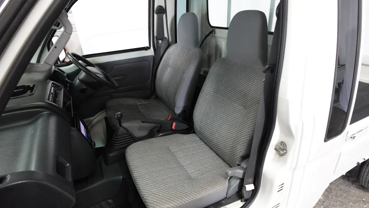 2000 Daihatsu Hijet Jumbo Cab 4WD Kei Truck, for sale at JDM Drive in San Antonio, TX (photo 14 of 17)