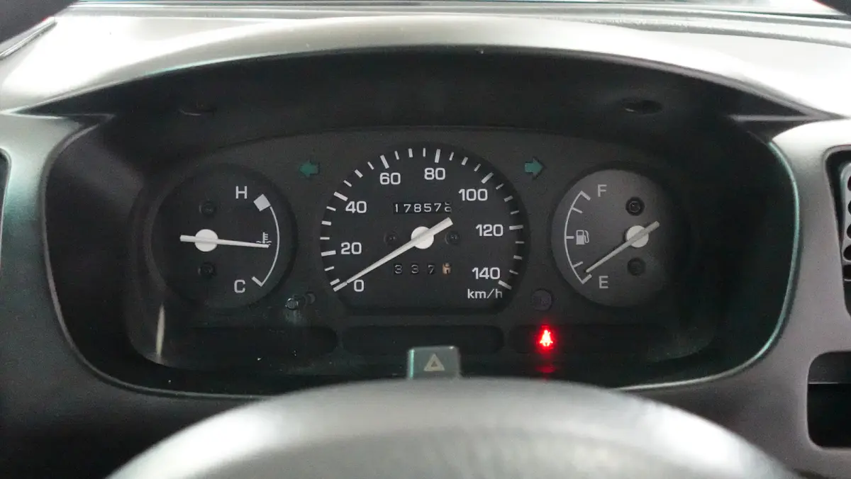 2000 Daihatsu Hijet Jumbo Cab 4WD Kei Truck, for sale at JDM Drive in San Antonio, TX (photo 16 of 17)