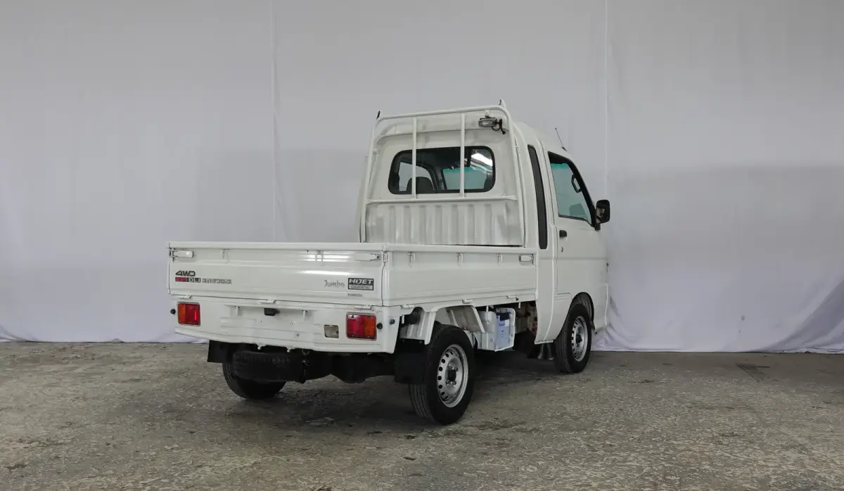 2000 Daihatsu Hijet Jumbo Cab 4WD Kei Truck, for sale at JDM Drive in San Antonio, TX (photo 7 of 17)