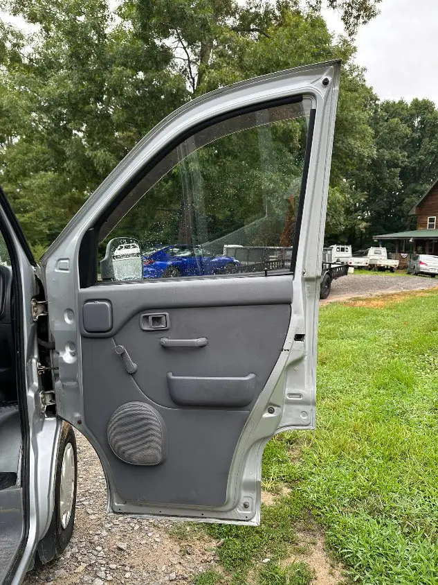 2000 Daihatsu Hijet Van, a white Kei Van, for sale at Mayberry Mini Trucks in Mount Airy, NC (photo 15 of 20)
