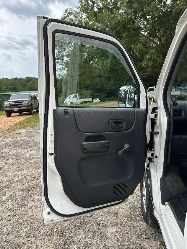 2000 Honda Acty 4WD, a white Kei Truck, for sale at Mayberry Mini Trucks in Mount Airy, NC (photo 14 of 20)