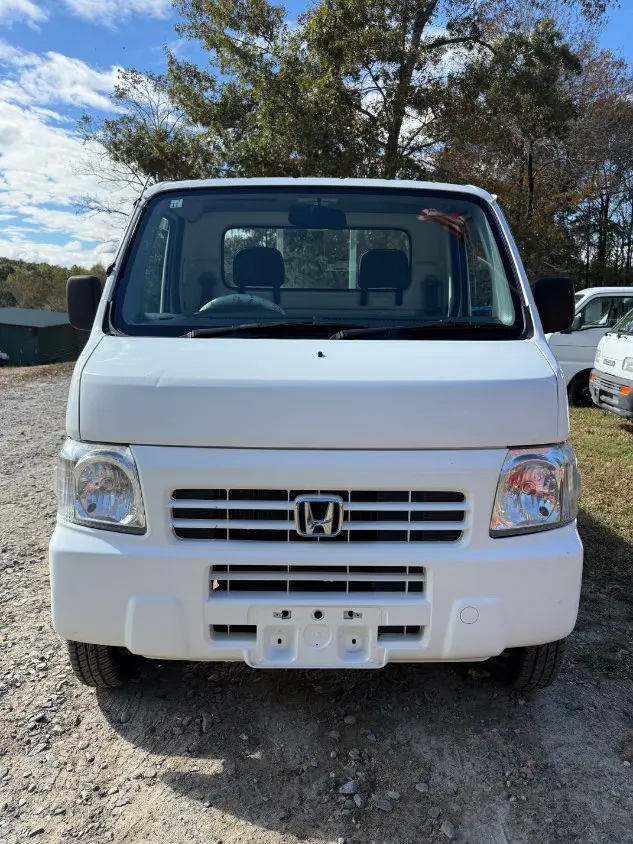 2000 Honda Acty 4WD, a white Kei Truck, for sale at Mayberry Mini Trucks in Mount Airy, NC (photo 2 of 19)