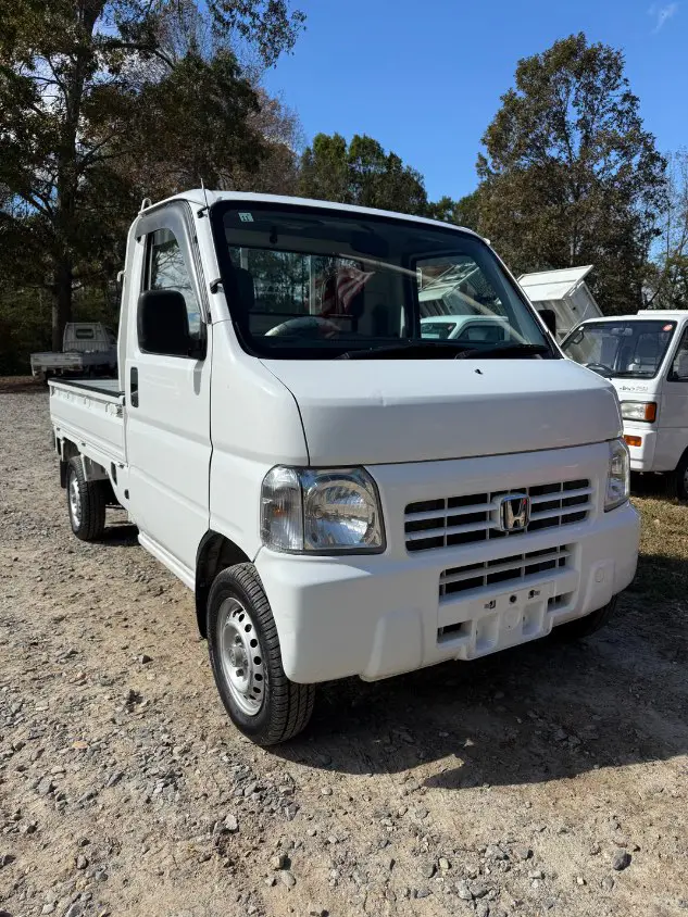 2000 Honda Acty 4WD, a white Kei Truck, for sale at Mayberry Mini Trucks in Mount Airy, NC (photo 3 of 19)
