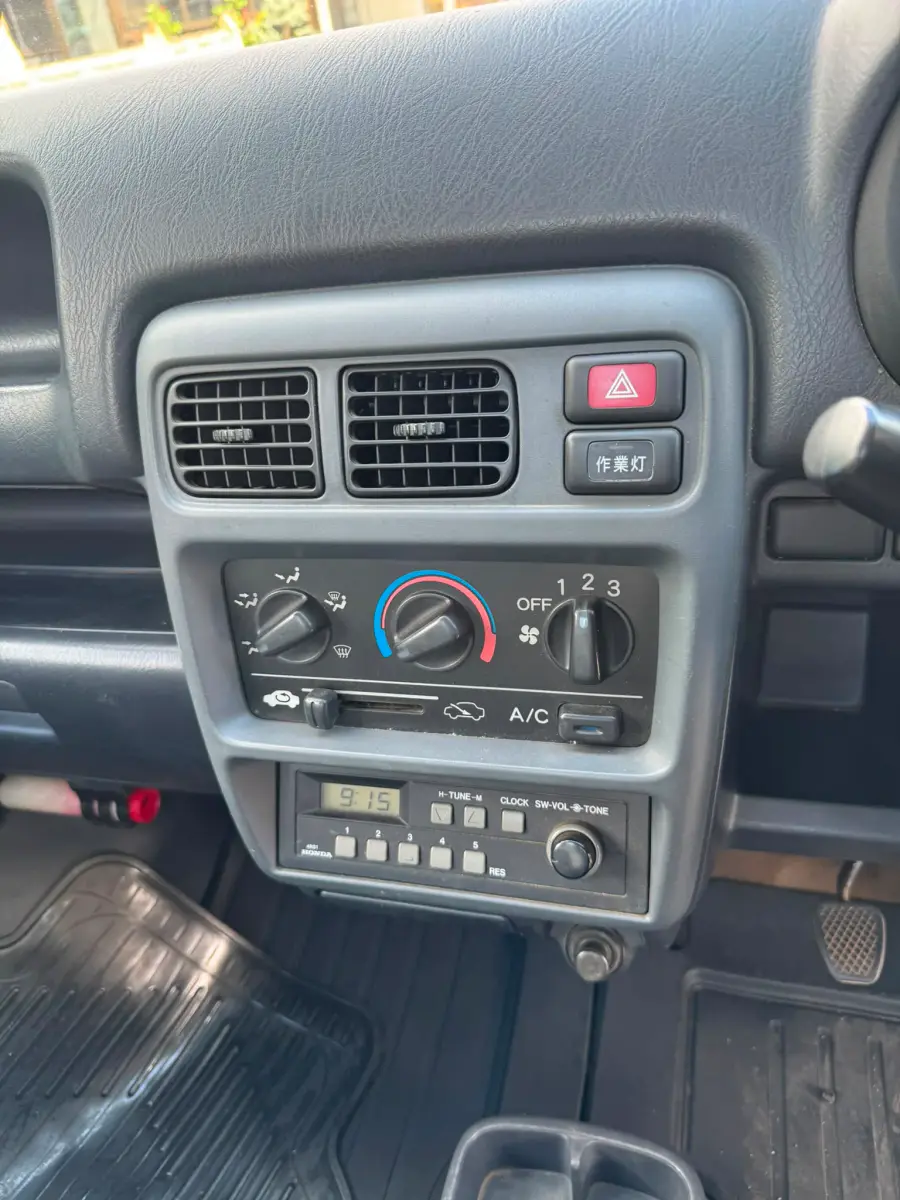 2000 Honda Acty 4x2 M/T, a white Kei Truck, for sale at Skyline Kei Trucks in Houston, TX (photo 10 of 14)