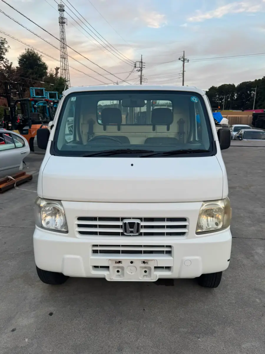 2000 Honda Acty 4x4, a white Kei Truck, for sale at Skyline Kei Trucks in Houston, TX (photo 2 of 13)