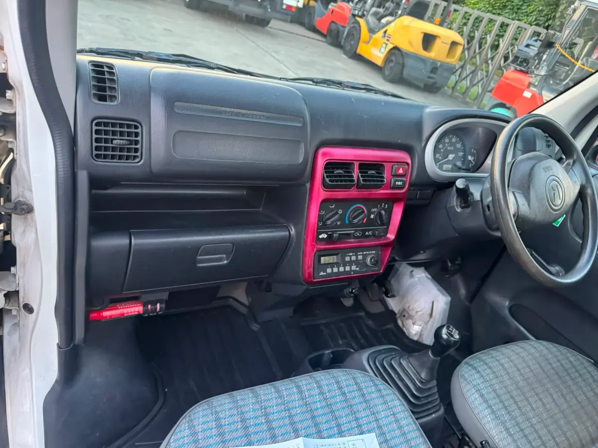 2000 Honda Acty 4x4, a white Kei Truck, for sale at Skyline Kei Trucks in Houston, TX (photo 8 of 13)