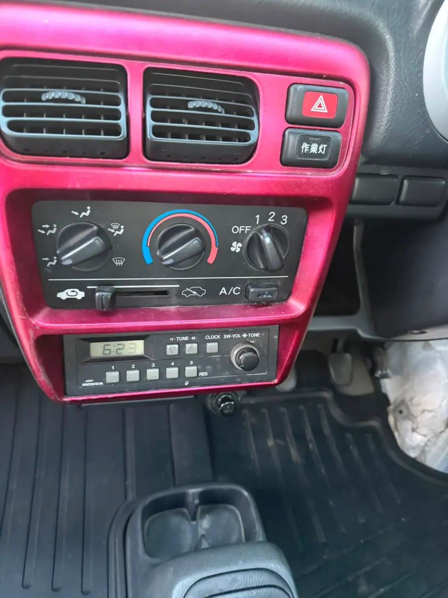 2000 Honda Acty 4x4, a white Kei Truck, for sale at Skyline Kei Trucks in Houston, TX (photo 9 of 13)