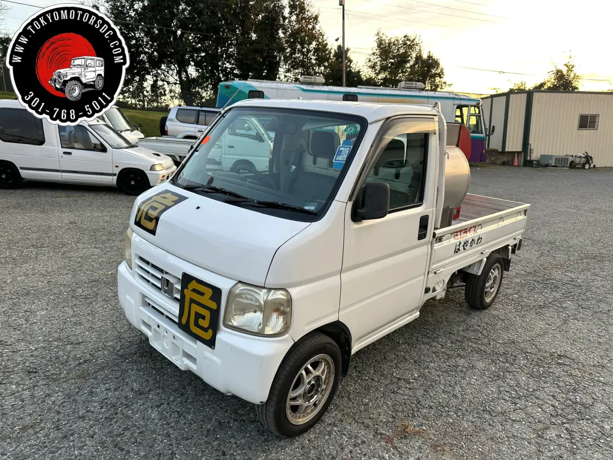 2000 Honda Acty SDX Fuel Tanker 4WD, a Kei Truck, for sale at Tokyo Motors DC in Boyds, MD (photo 7 of 10)