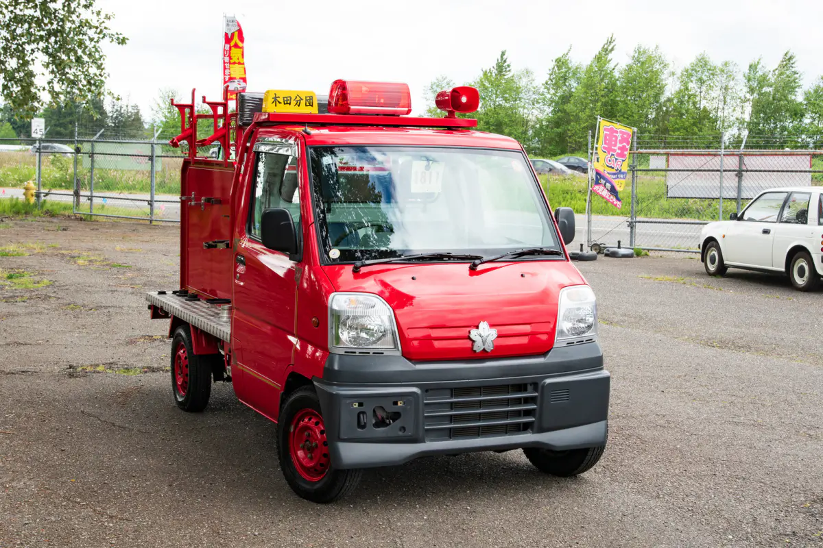 2000 Mitsubishi Minicab Fire Truck, a Kei Truck, for sale at The Import Guys in Ferndale, WA (photo 3 of 15)