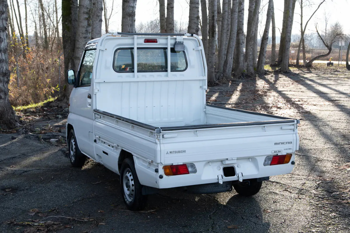 2000 Mitsubishi Minicab Special Edition, a gray Kei Truck, for sale at The Import Guys in Ferndale, WA (photo 4 of 15)