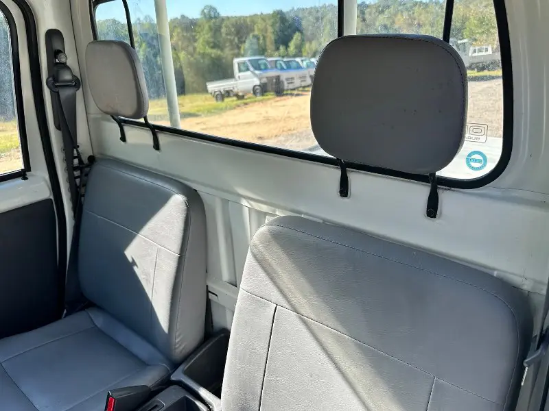 2000 Subaru Sambar 4WD, a white Kei Truck, for sale at Mayberry Mini Trucks in Mount Airy, NC (photo 14 of 17)