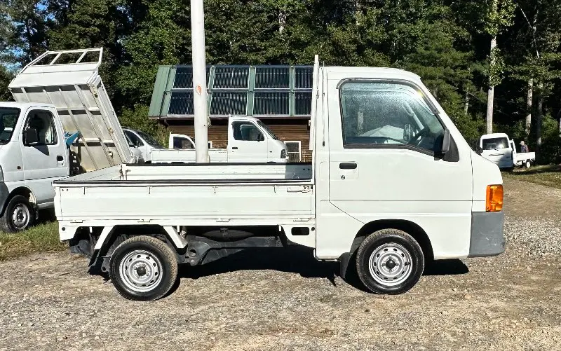 2000 Subaru Sambar 4WD, a white Kei Truck, for sale at Mayberry Mini Trucks in Mount Airy, NC (photo 4 of 17)