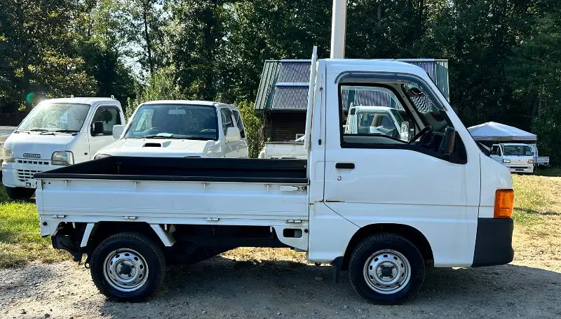 2000 Subaru Sambar 4WD, a white Kei Truck, for sale at Mayberry Mini Trucks in Mount Airy, NC (photo 3 of 16)