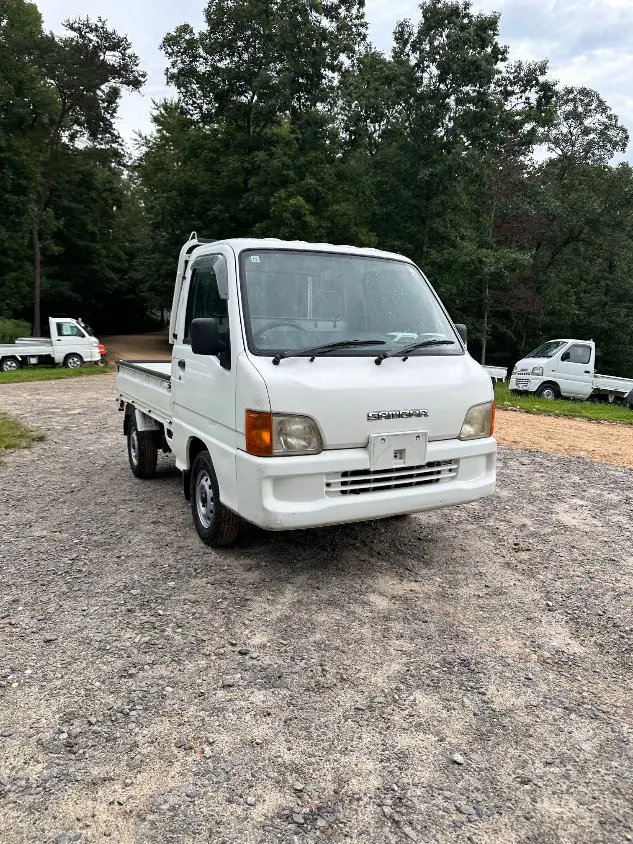 2000 Subaru Sambar 4WD, a white Kei Truck, for sale at Mayberry Mini Trucks in Mount Airy, NC (photo 5 of 20)