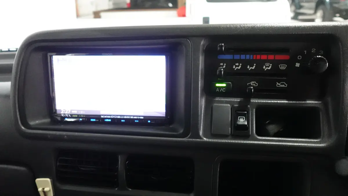 2000 Subaru Sambar Kei Van VB, for sale at JDM Drive in San Antonio, TX (photo 16 of 20)